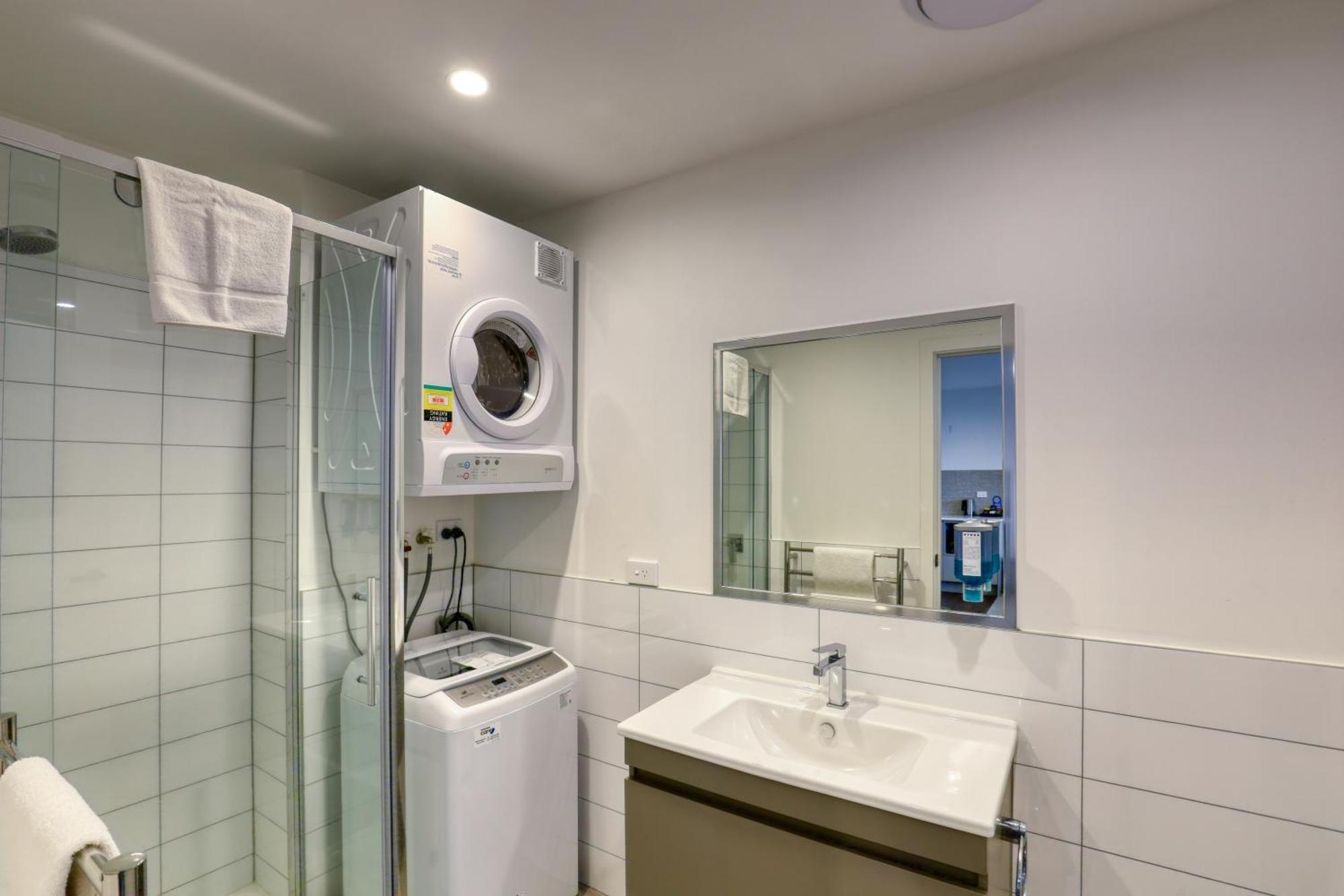 Ramada Suites By Wyndham Victoria Street West Auckland Dış mekan fotoğraf